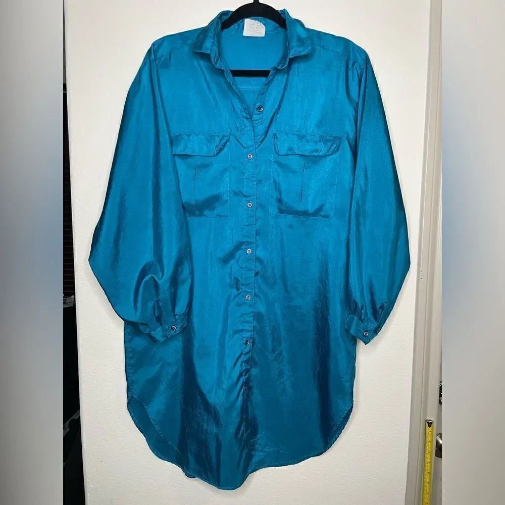 Beautiful Oversized Blue Jayre Blouse - Picture 4 of 6